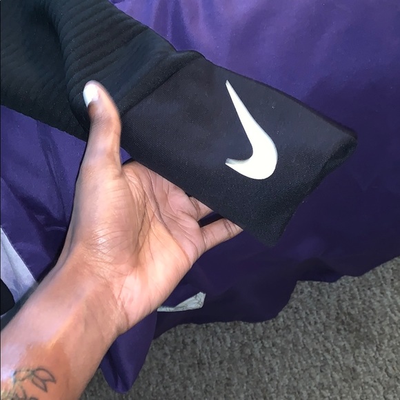 nike pullover - Picture 2 of 6